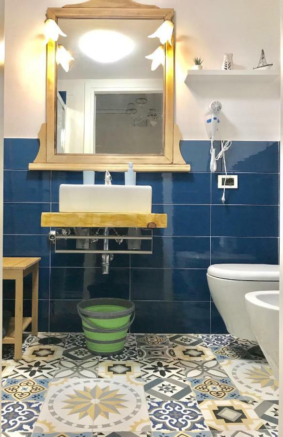 La Casa Di Hoby Apartment เนเปิลส์ ภายนอก รูปภาพ