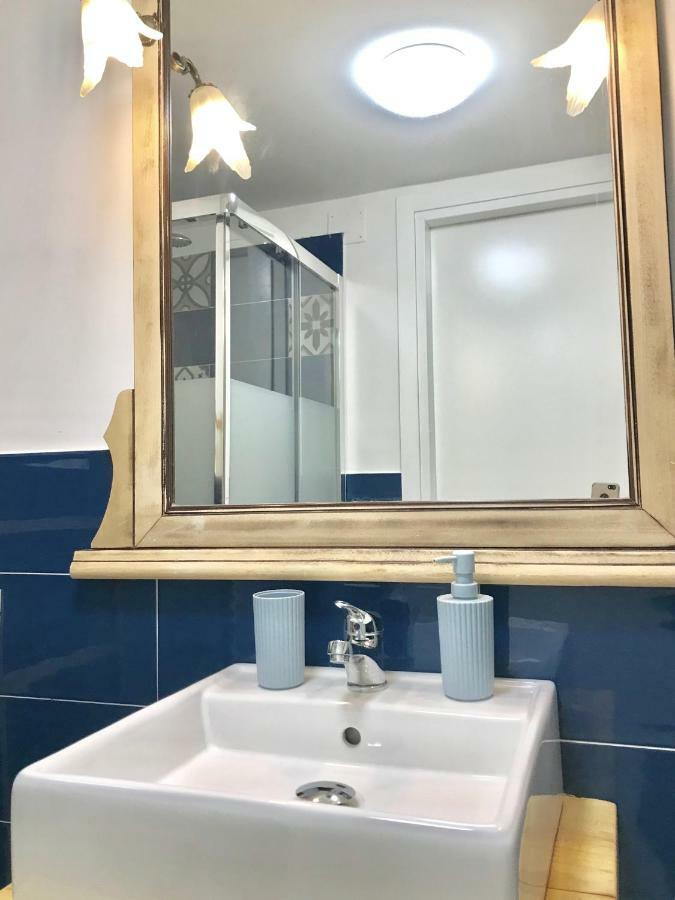 La Casa Di Hoby Apartment เนเปิลส์ ภายนอก รูปภาพ