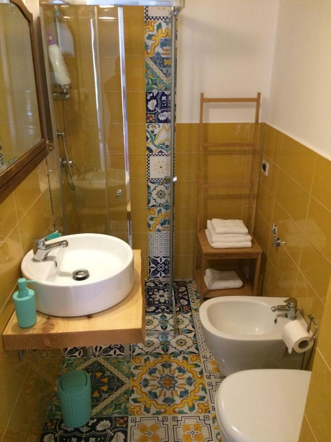La Casa Di Hoby Apartment เนเปิลส์ ภายนอก รูปภาพ