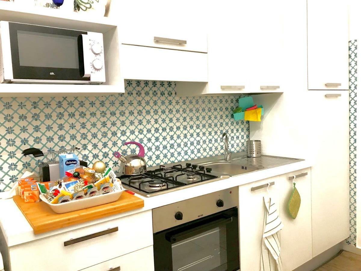 La Casa Di Hoby Apartment เนเปิลส์ ภายนอก รูปภาพ